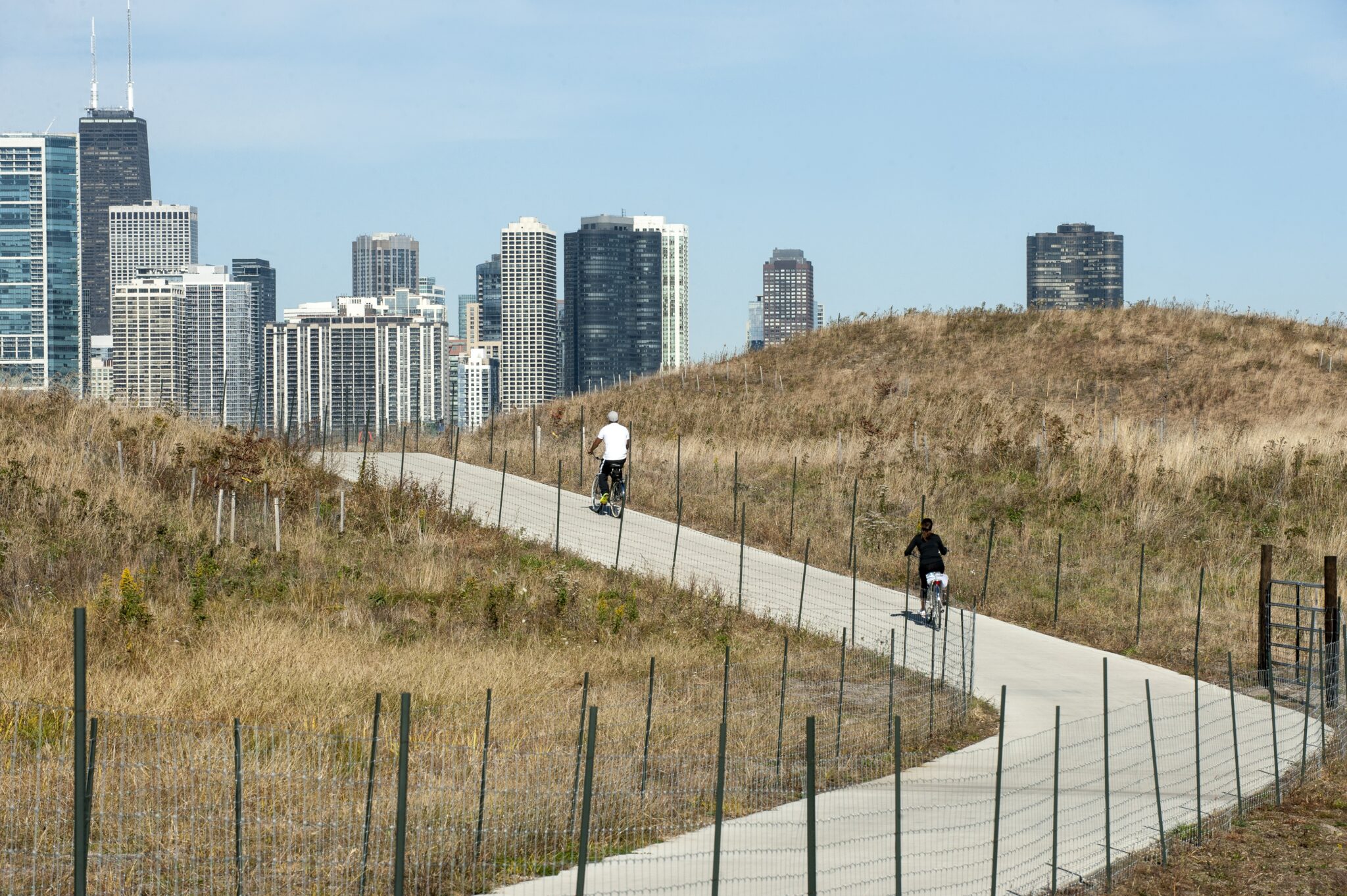 [ALL RIGHTS] Bike path in Northerly Island Park. © Laura Stoecker Photography LTD